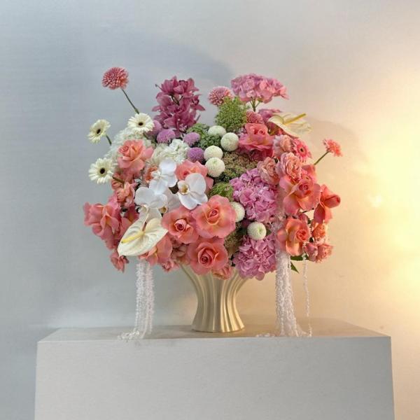 FLOWERS VASE MASTERPIECE  ARRANGEMENTS