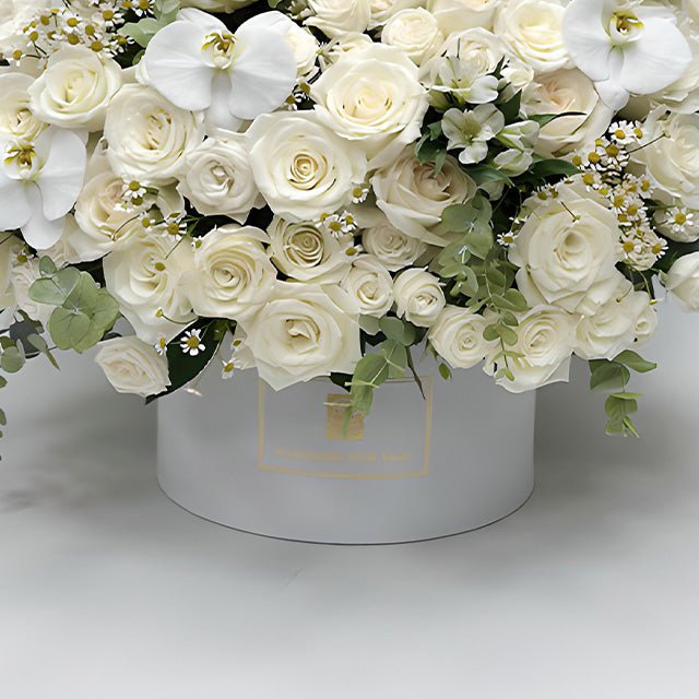 JENEEN FLOWERS flowers Bright White