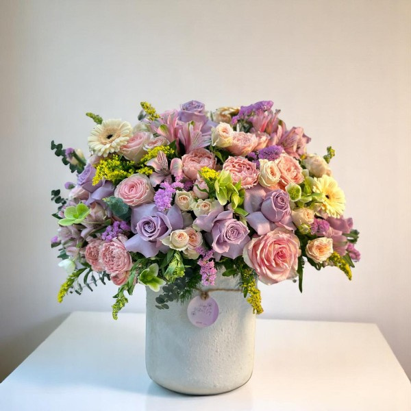 JENEEN FLOWERS FLOWERS VASE Purple vase